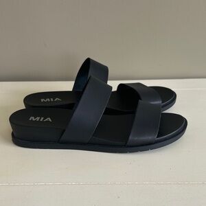 MIA Women's Black Slide Sandals